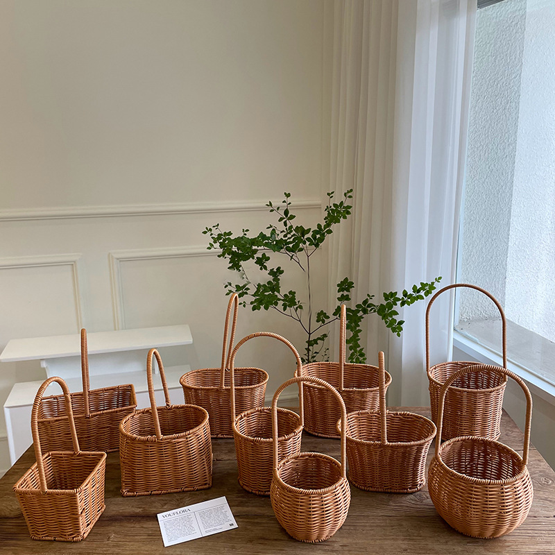 Hand-Woven Retro Flower Basket - Portable Picnic Storage Basket with Iron Frame for Flowers & Green Plants