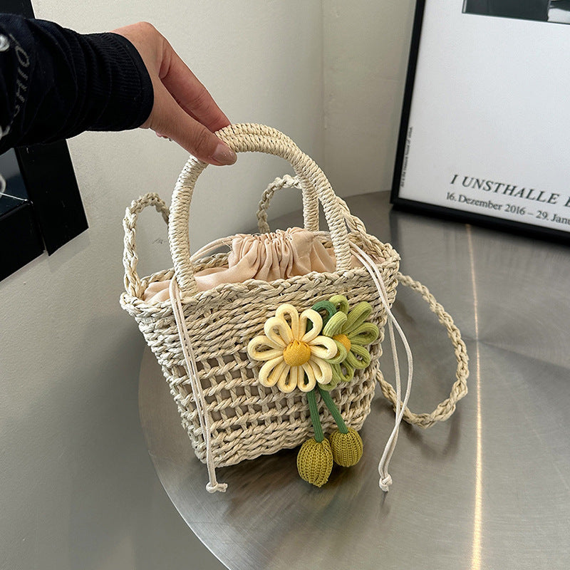 Fresh Summer Straw Bag – Hand-Woven INS Style Hollow Shoulder Handbag