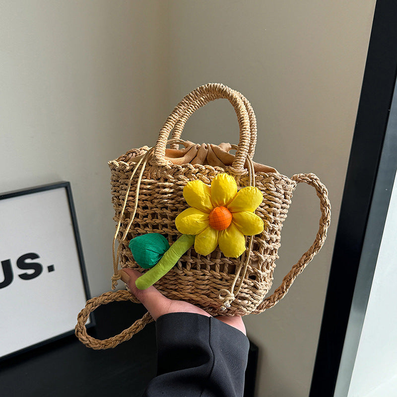 Fresh Summer Straw Bag – Hand-Woven INS Style Hollow Shoulder Handbag